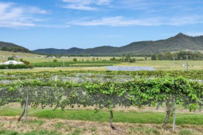Somerville Wine Cottage Hideaway 3-Bedroom Cottage Near Broke Wineries